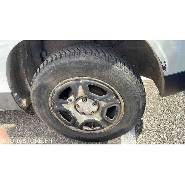 2020 Dacia DUSTER-46645423