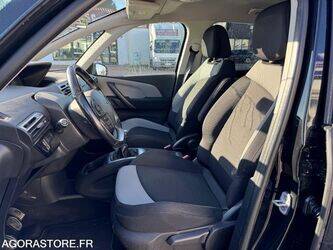 2016-citroen-c4-1443514-46645436