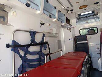 2015-renault-master-1443522-46645559