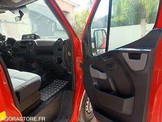 2015-renault-master-1443522-46645564