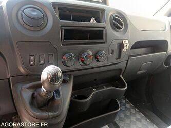 2015-renault-master-1443522-46645569