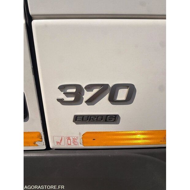 2017 فولفو FM-46645584