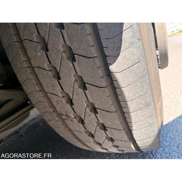 2017 فولفو FM-46645589