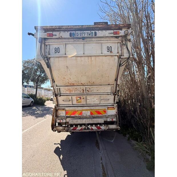 2017 فولفو FM-46645591