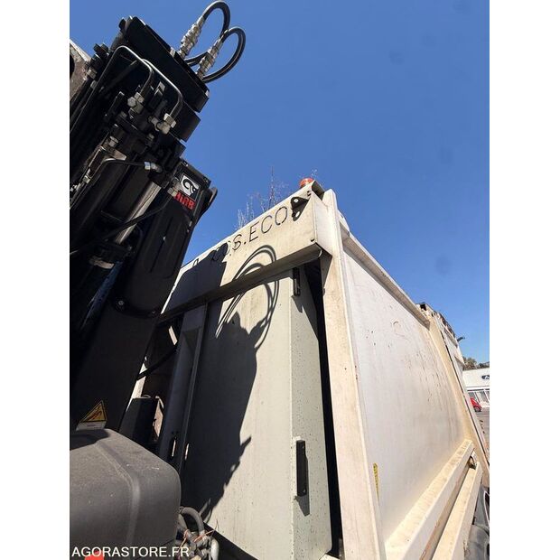 2017 فولفو FM-46645593