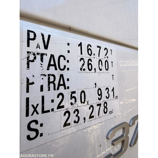 2017 فولفو FM-46645598