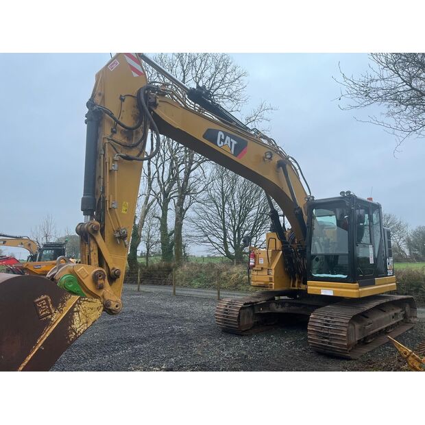 2018 Caterpillar 325FLCR-46645667