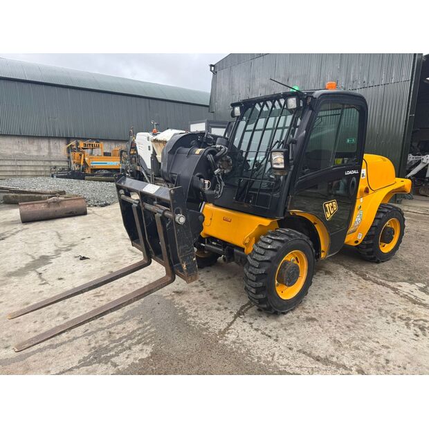 2021 JCB 520-40-46645714