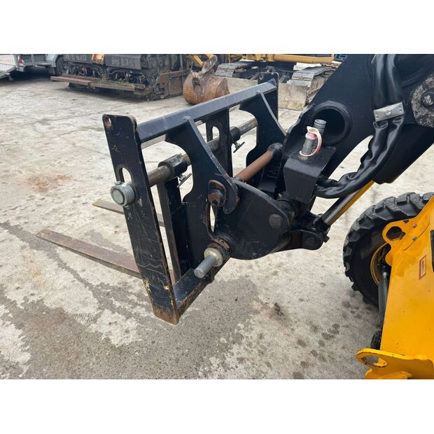 2021 JCB 520-40-46645721