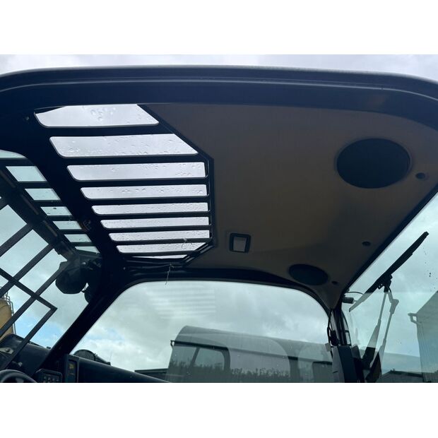 2021 JCB 520-40-46645732