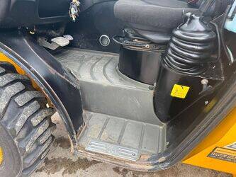 2021-jcb-520-40-1443534-46645733