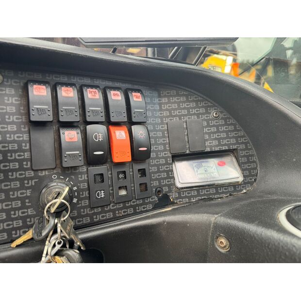 2021 JCB 520-40-46645734