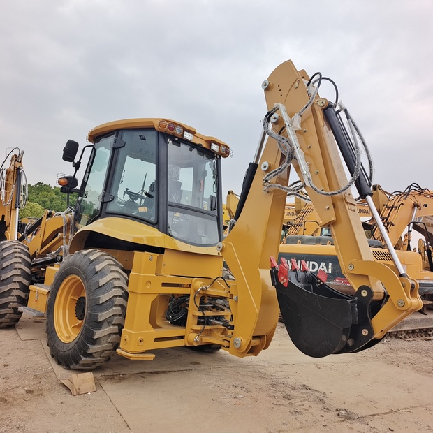 2026 Caterpillar 420F-46645780