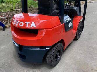 2023-toyota-3-ton-46645820