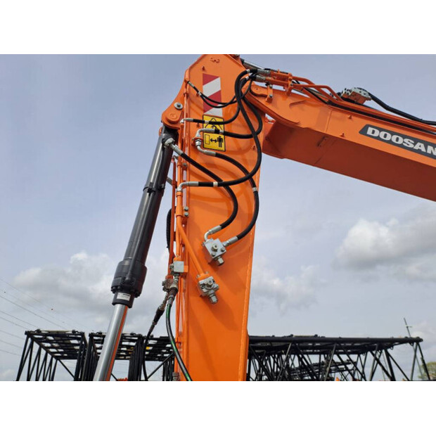 2023 Doosan DX160W-7-46646064