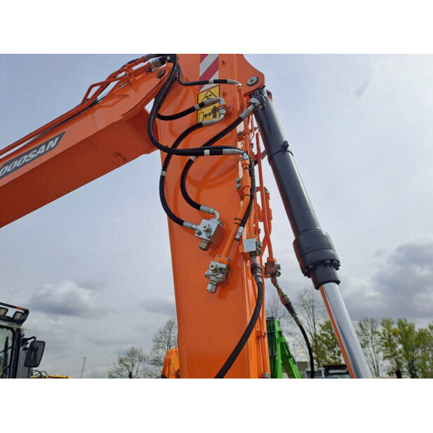 2023 Doosan DX160W-7-46646066