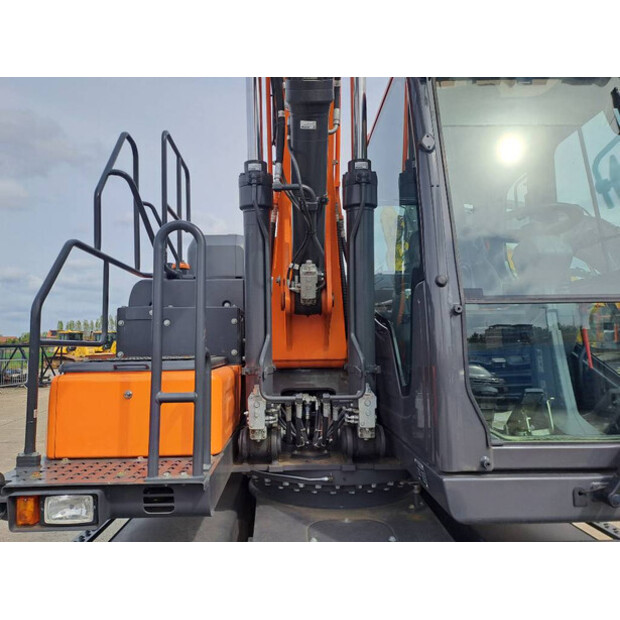 2023 Doosan DX160W-7-46646069
