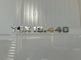 2016-man-tgx-18-440-1443559-46646261