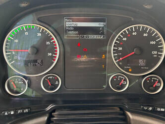 2016-man-tgx-18-440-1443559-46646279