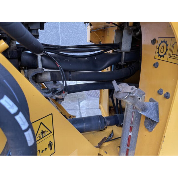 2014 فولفو L 120 G-46646651