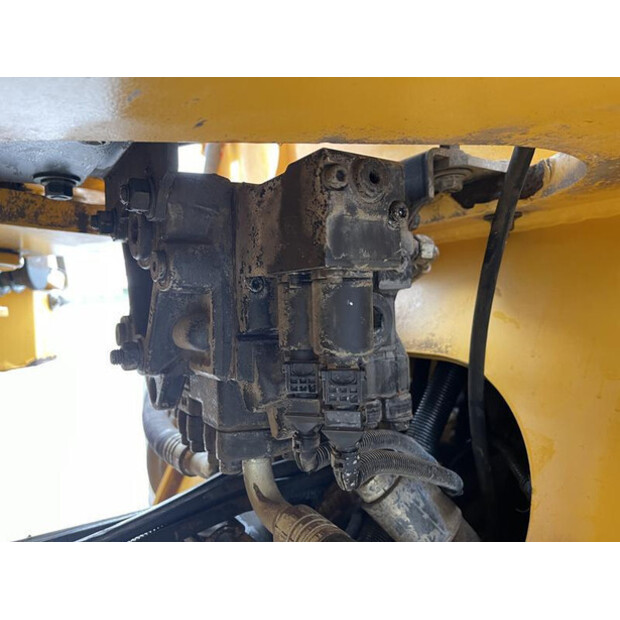 2014 فولفو L 120 G-46646657