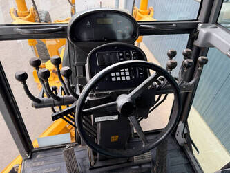 2010-volvo-g930-ce-1443592-46647370