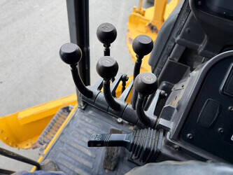 2010-volvo-g930-ce-1443592-46647371