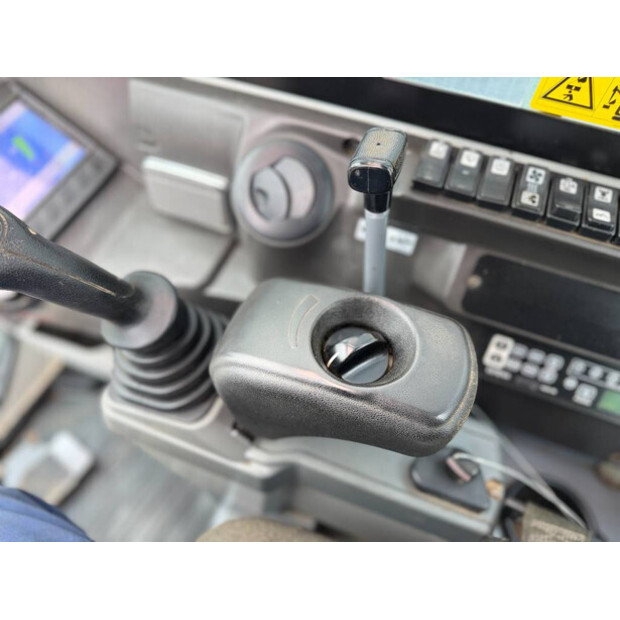 2017 TAKEUCHI TB230-46647421