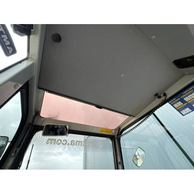 2017 TAKEUCHI TB230-46647425