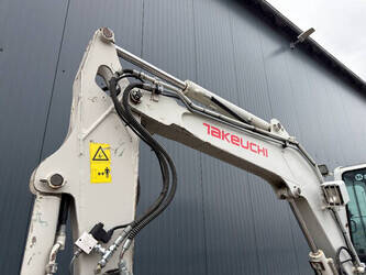 2010-takeuchi-tb235-1443594-46647446