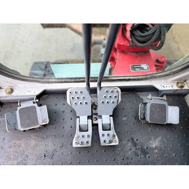 2010 تاكوتشي TB235-46647461