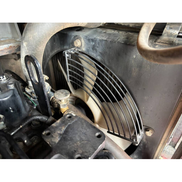 2010 تاكوتشي TB235-46647471