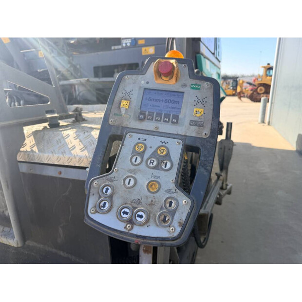 2012 VOGELE Super 1600-2-46647754