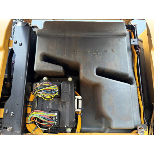 2011 Caterpillar M316D-46648718