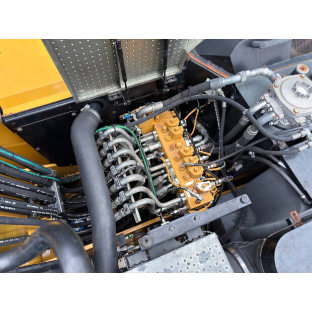 2015 Caterpillar M318F-46648822