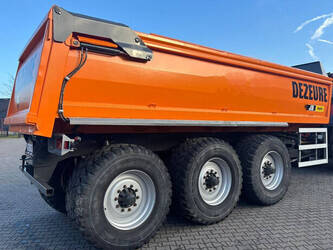 2010-dezeure-k33-1443644-46649287