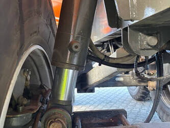 2010-dezeure-k33-1443644-46649297