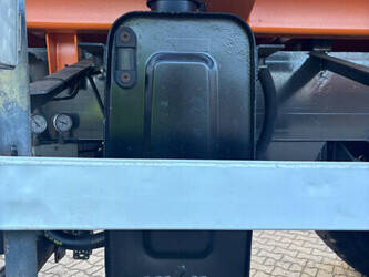 2010-dezeure-k33-1443644-46649305