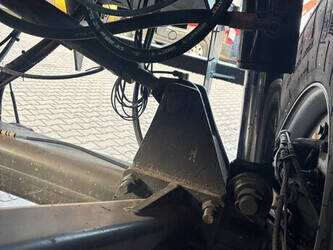 2010-dezeure-k33-1443644-46649309