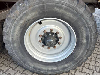 2010-dezeure-k33-1443644-46649311