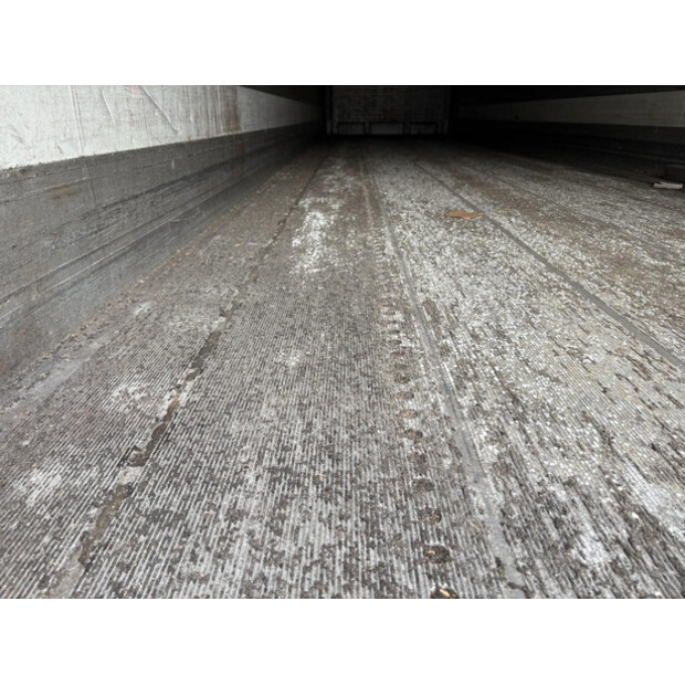 2006 شميتز كارجوبول SKO 18/LZG-46649440