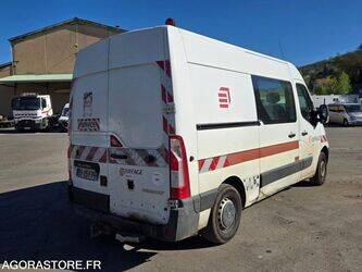2011-renault-master-1443478-46663111