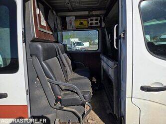 2011-renault-master-1443478-46663115