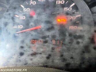 2011-renault-master-1443478-46663117