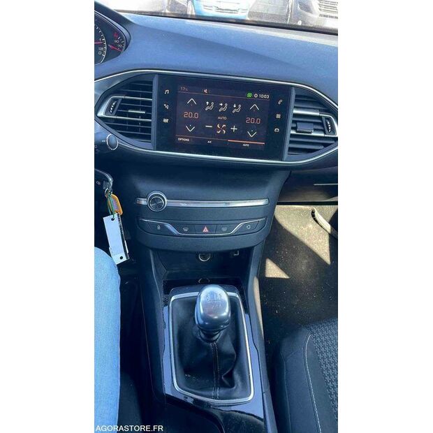 2019 Peugeot 308-46663170
