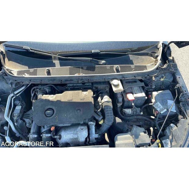 2019 Peugeot 308-46663187