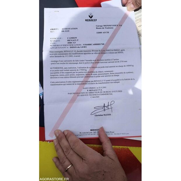 2001 Renault M210-46663260