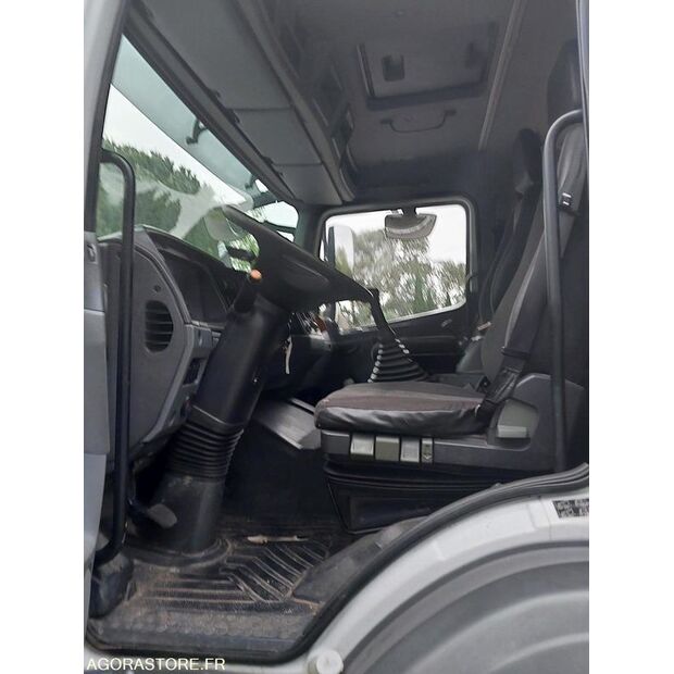 2008 مرسيدس بنز 1833-46663320