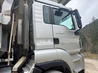 2016-man-tgs-33-480-1443770-46671593