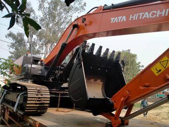 Image de PELLETEUSES 2025 Hitachi ZX220LC